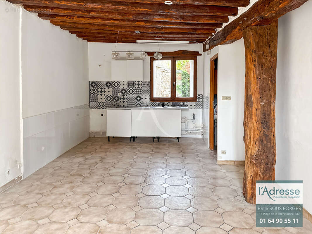 Appartement à FONTENAY-LES-BRIIS