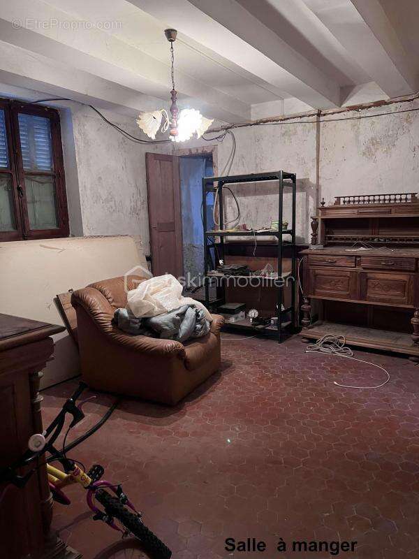 Maison à BEZ-ET-ESPARON