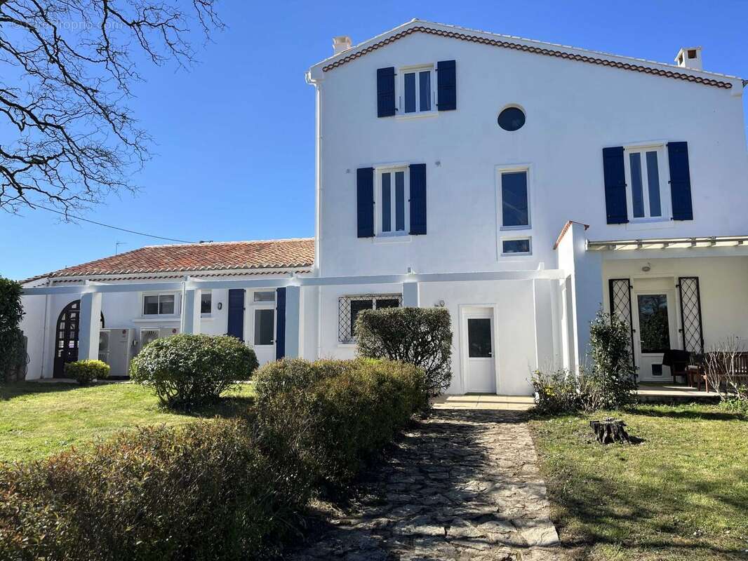 Maison à MAZIERES