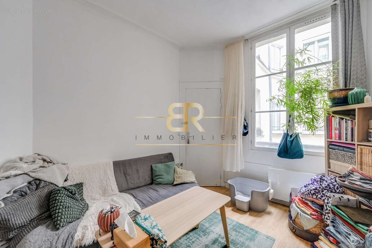 Appartement à PARIS-2E