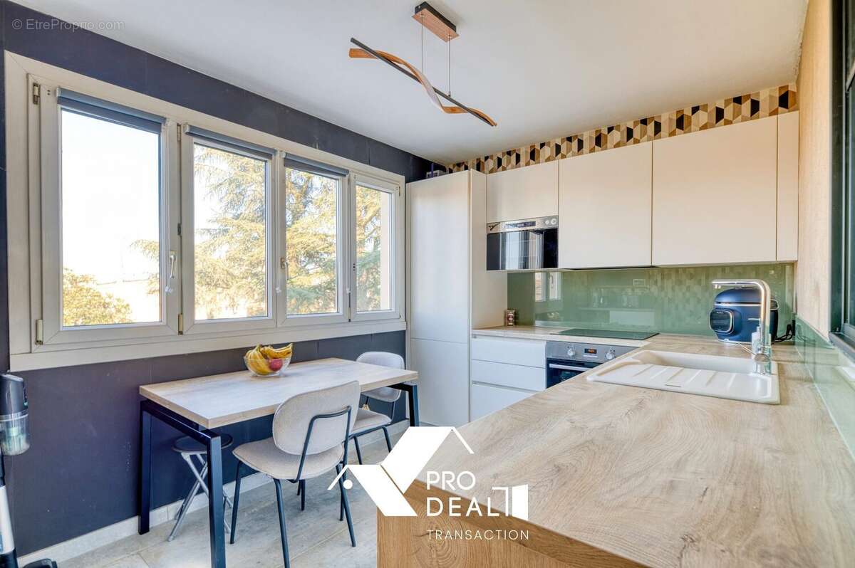 Appartement 77 m² à Meyzieu  - photo 5