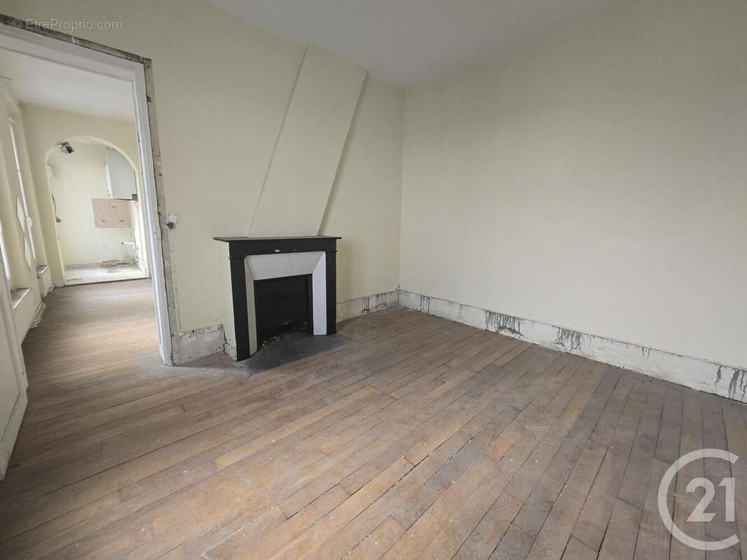 Appartement à SAINT-MAUR-DES-FOSSES