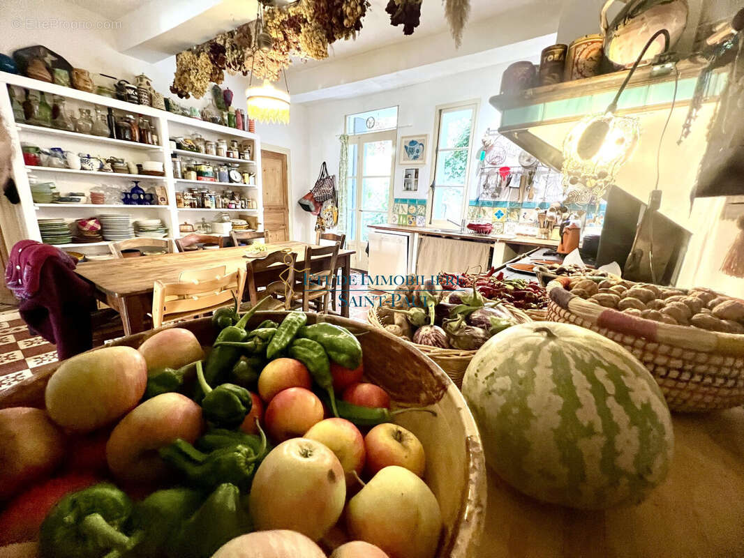 Maison à MONTPEYROUX