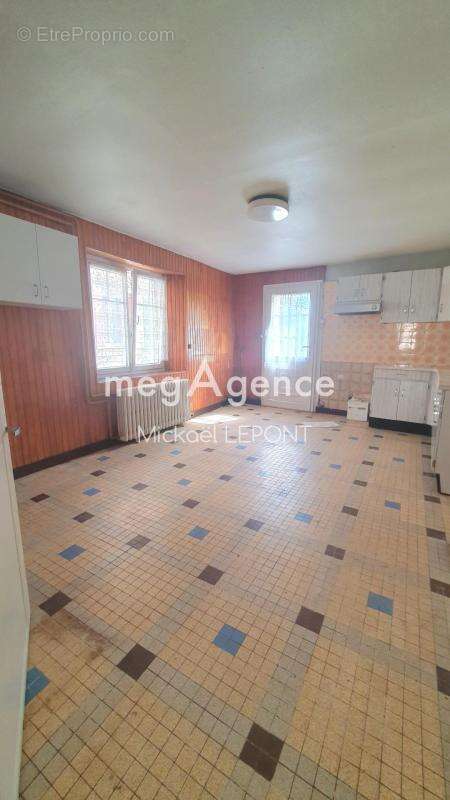 Maison à SAINT-OUEN-DES-TOITS