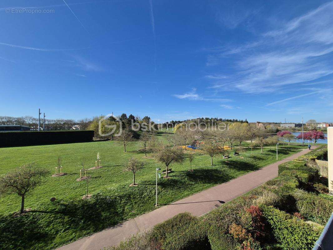 Appartement à COURCOURONNES