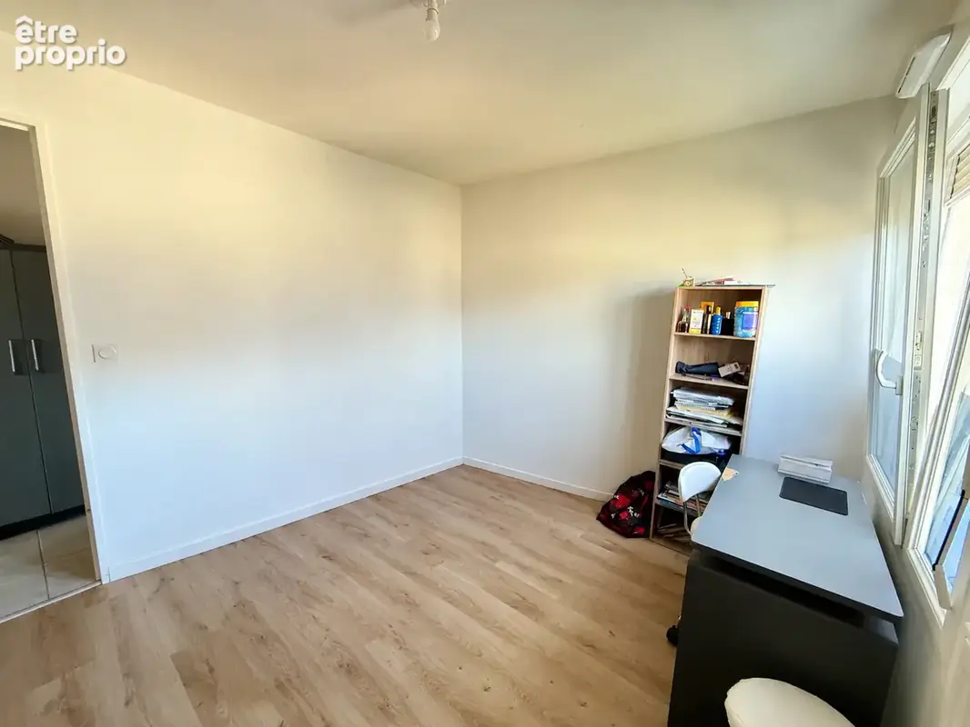 Appartement - residence recente - 3 chambres - 2 places de parking - photo 5
