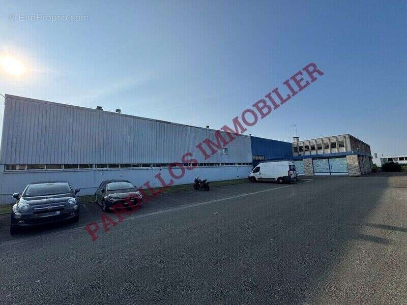 Photo 5 - Commerce à LAVAL