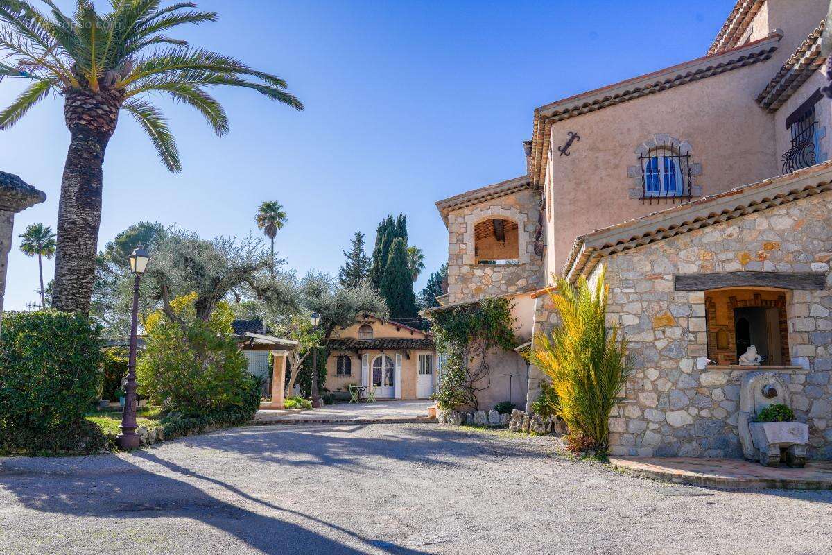 Maison à MOUGINS