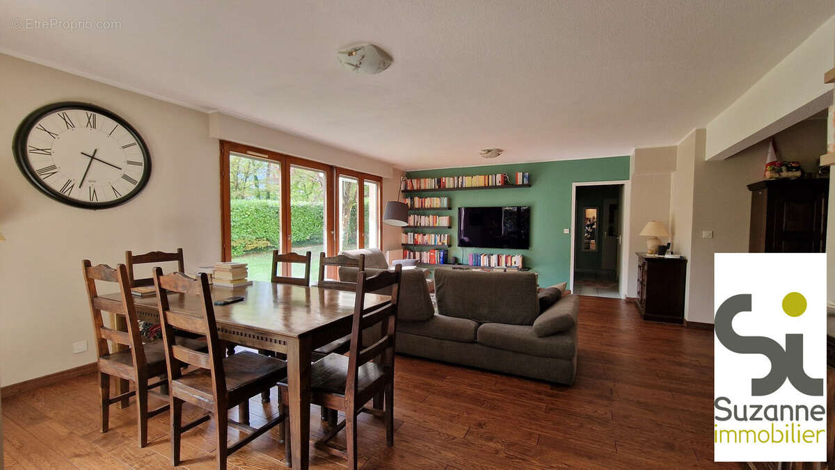 Appartement à MEYLAN