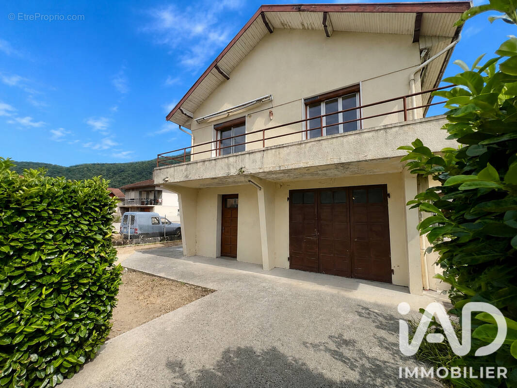 Maison 109 m² à Poisat  - photo 1