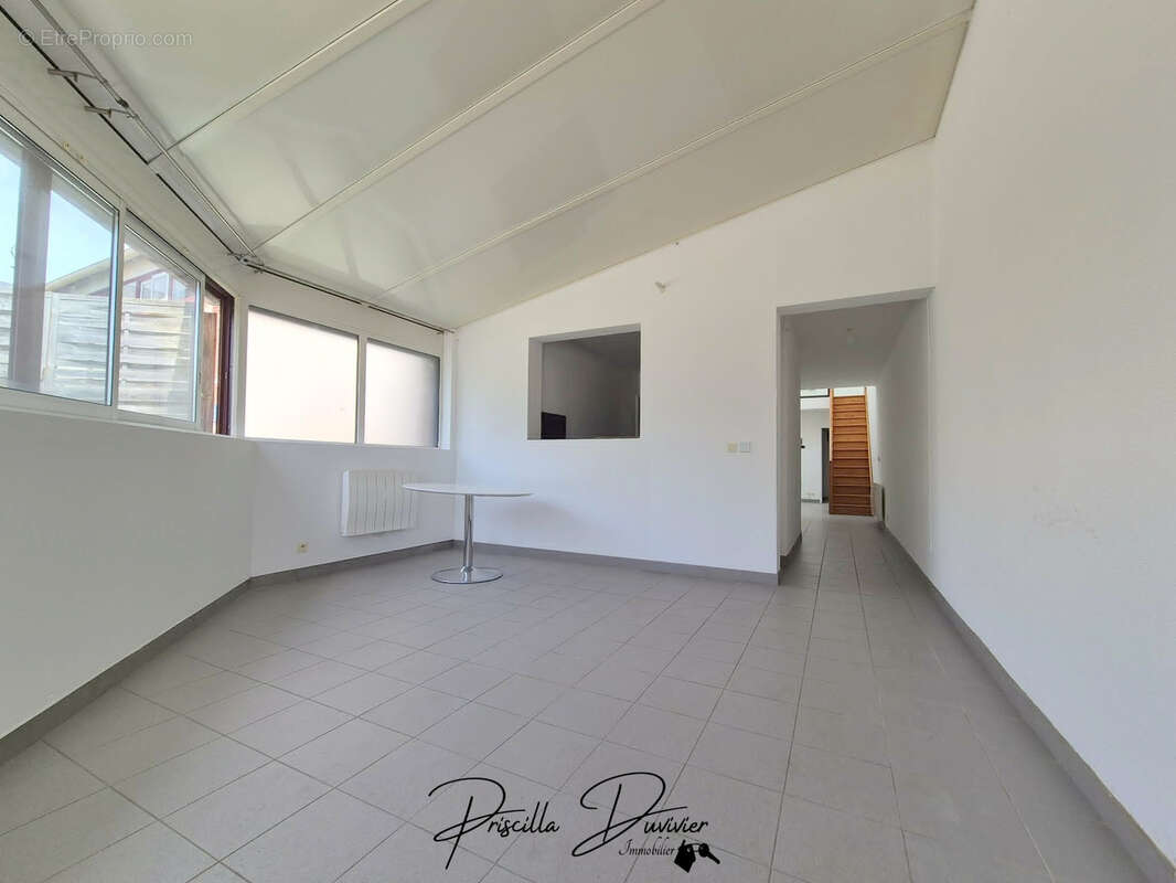 Appartement à NOAILLES