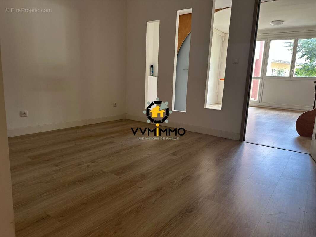 Appartement à LE CELLIER