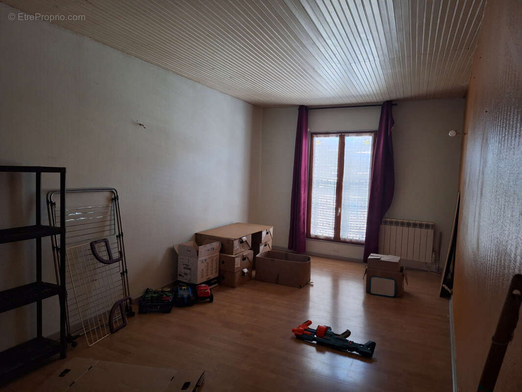 Appartement à CHEVANNES