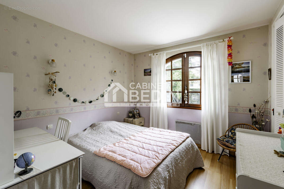 Maison à SAINT-CAPRAIS-DE-BORDEAUX