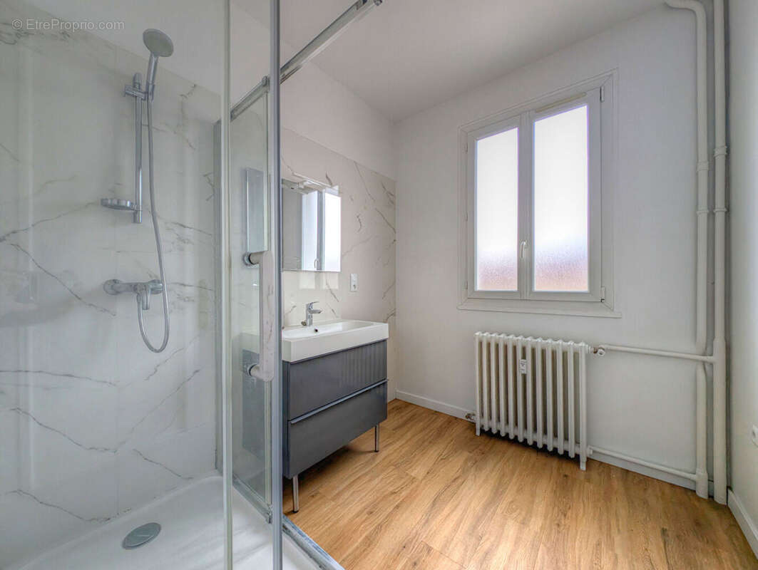 Appartement à SURESNES