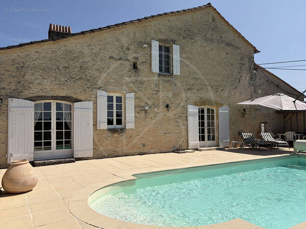 Maison à VILLEFRANCHE-DE-LONCHAT