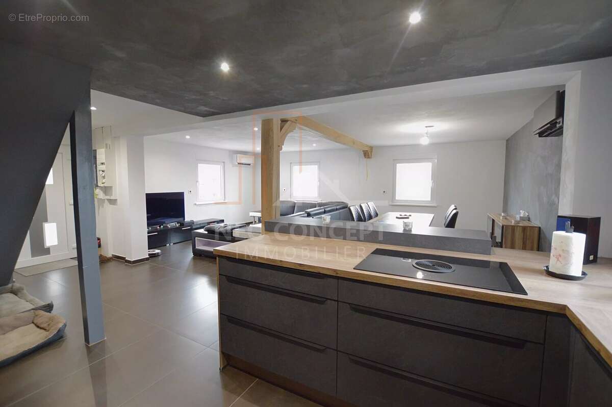 Maison à DIEFFENBACH-LES-WOERTH