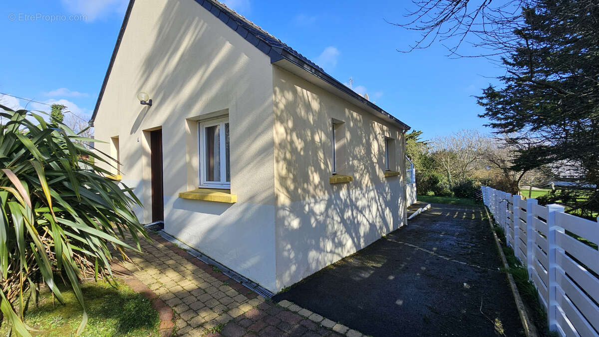 Maison à CAMARET-SUR-MER