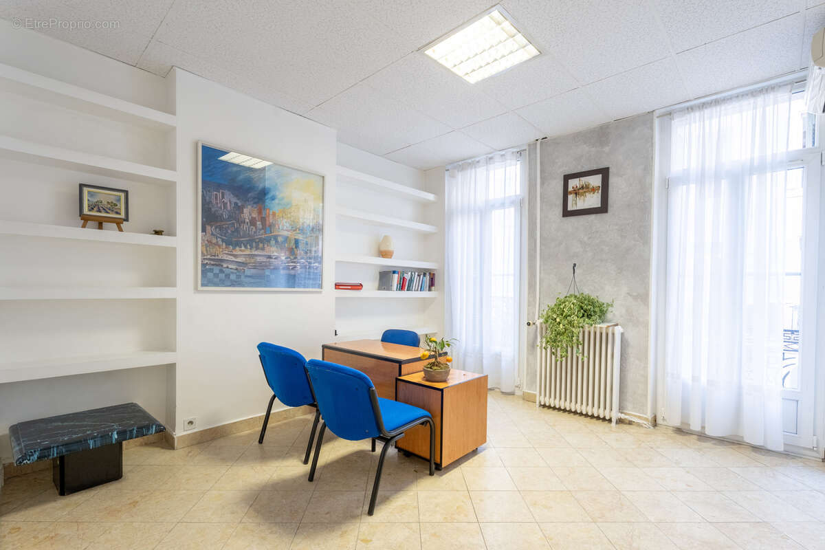 Appartement à MARSEILLE-1E