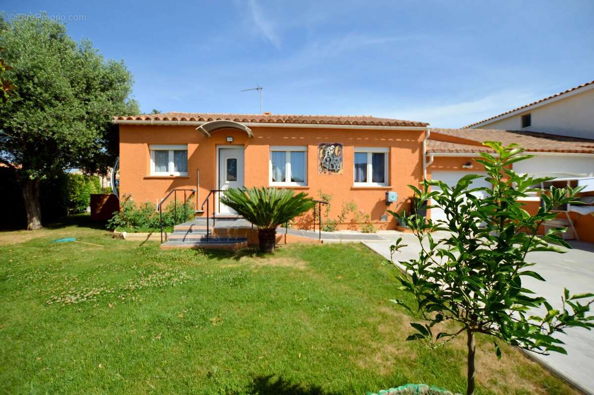 Maison à VALERGUES