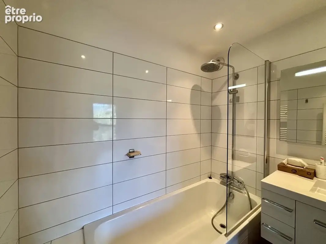 Avenue maurice faure   t3 de standing 98 m2   terrasse -  vue crussol   double garage - photo 24
