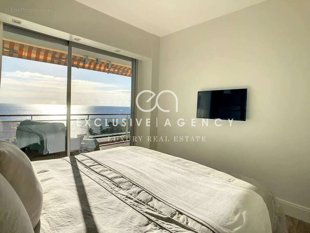 Appartement à VALLAURIS