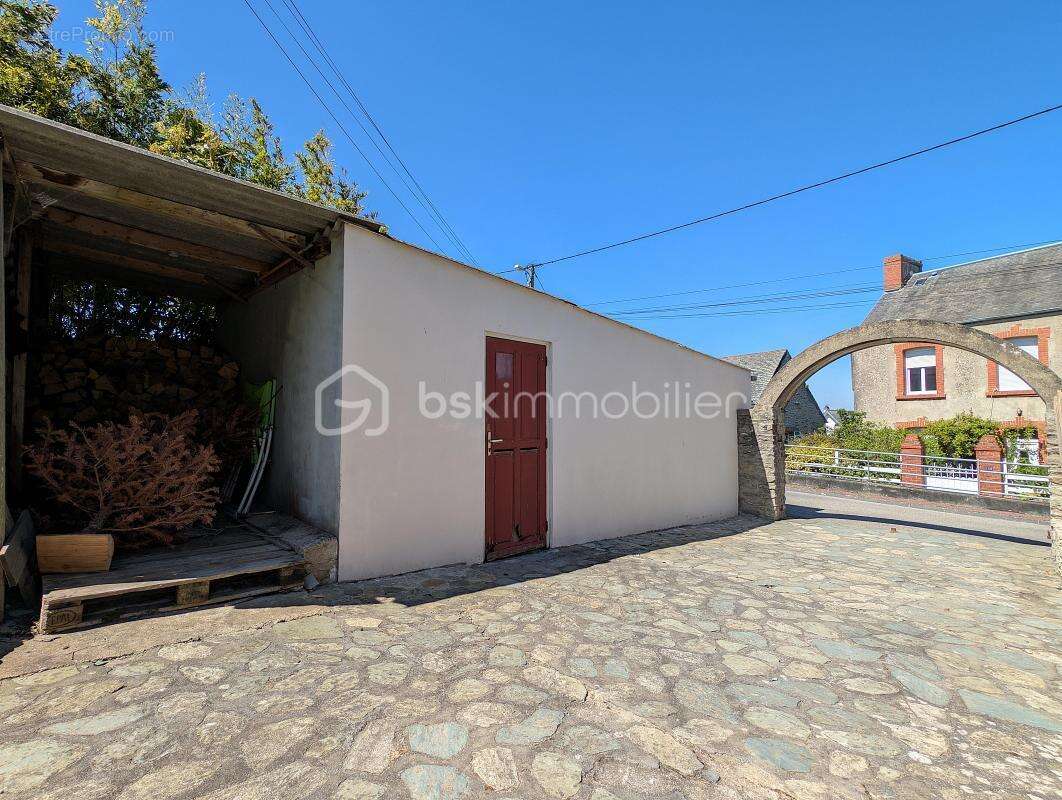 Maison à TOURLAVILLE