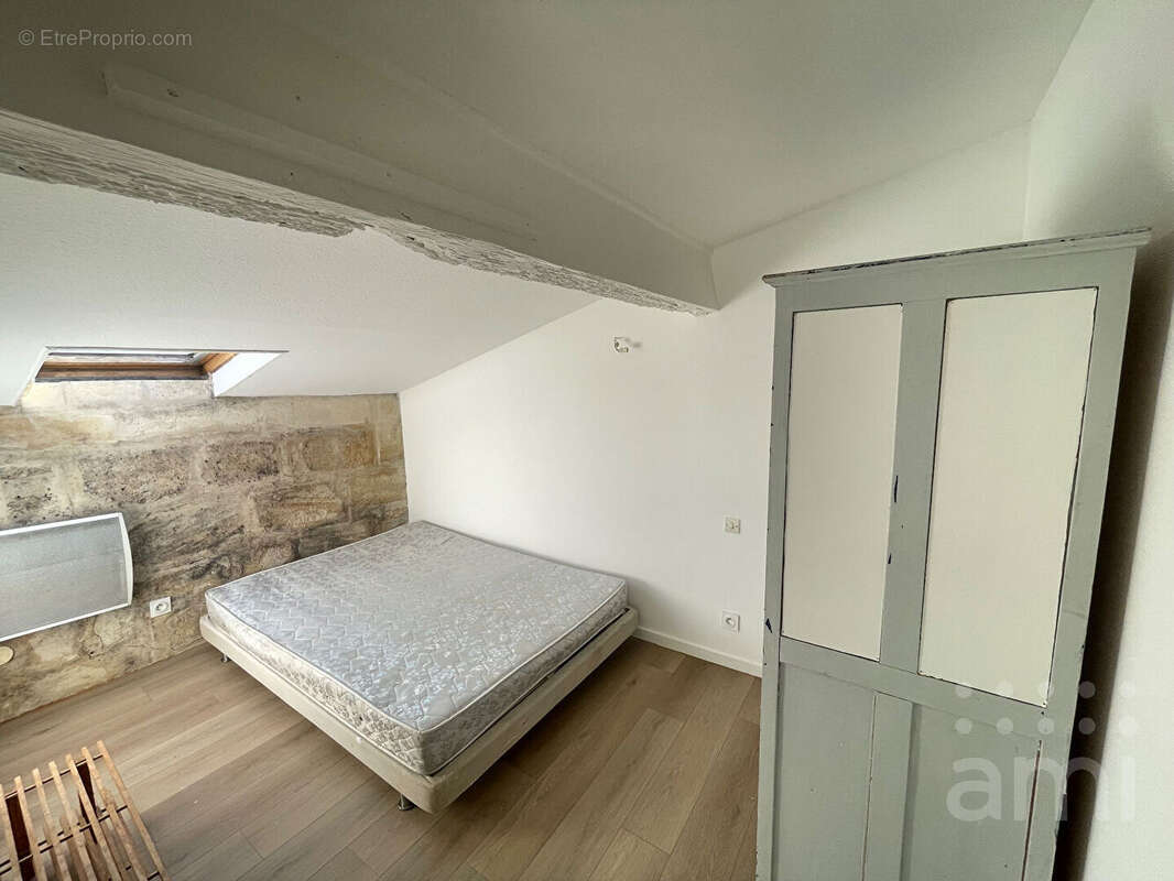 Bordeaux - Place de la Victoire : Appartement T1 bis  de 23 m2 ! - photo 3