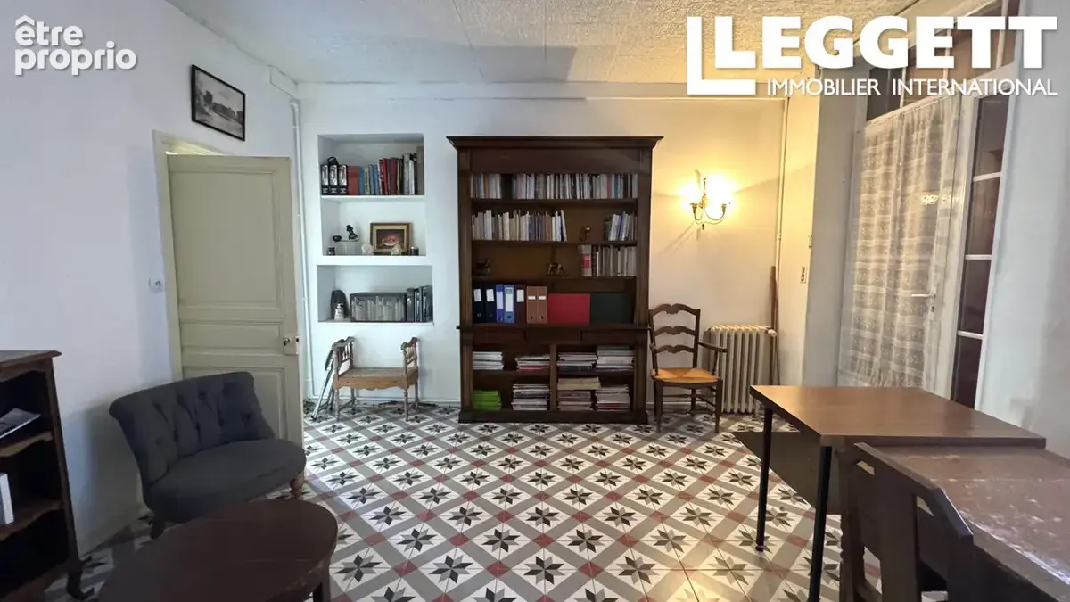 maison de caractère en pierre avec dépendance et potentiel de seconde habitation au coeur d'un village - photo 7