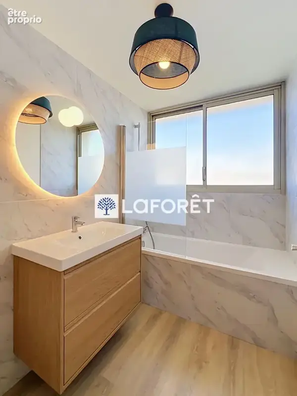 Appartement dernier étage, rénové, Cros De Cagnes avec vue mer - photo 6