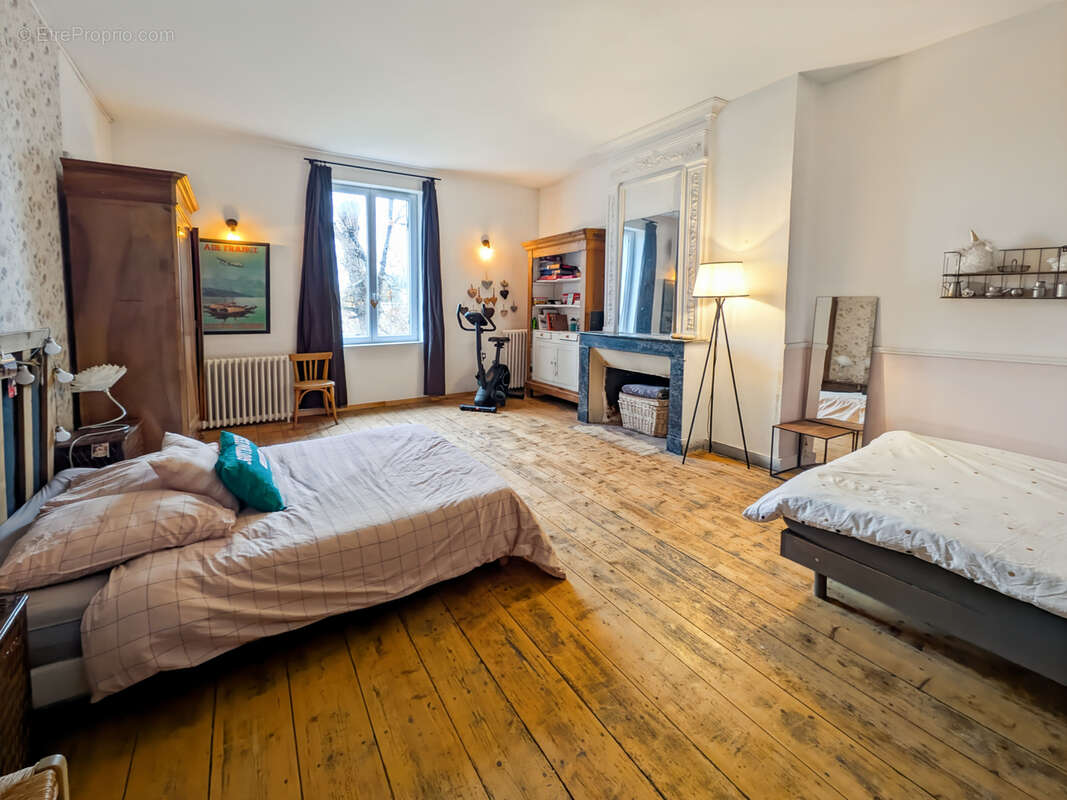 Maison à SAINT-SULPICE-ET-CAMEYRAC