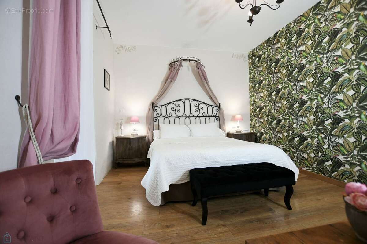 Maison à ANTONNE-ET-TRIGONANT