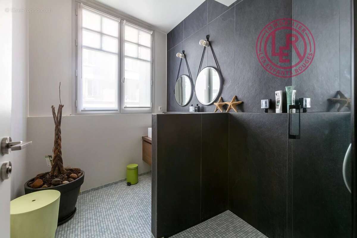 Appartement à PARIS-19E
