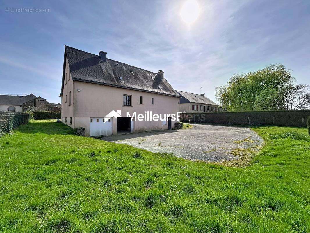 Maison à PLELAN-LE-GRAND