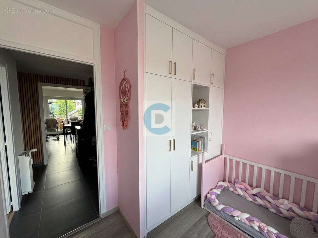 Appartement T4 avec garage, cave, balcons   La Roche-sur-Foron (74800) - photo 10