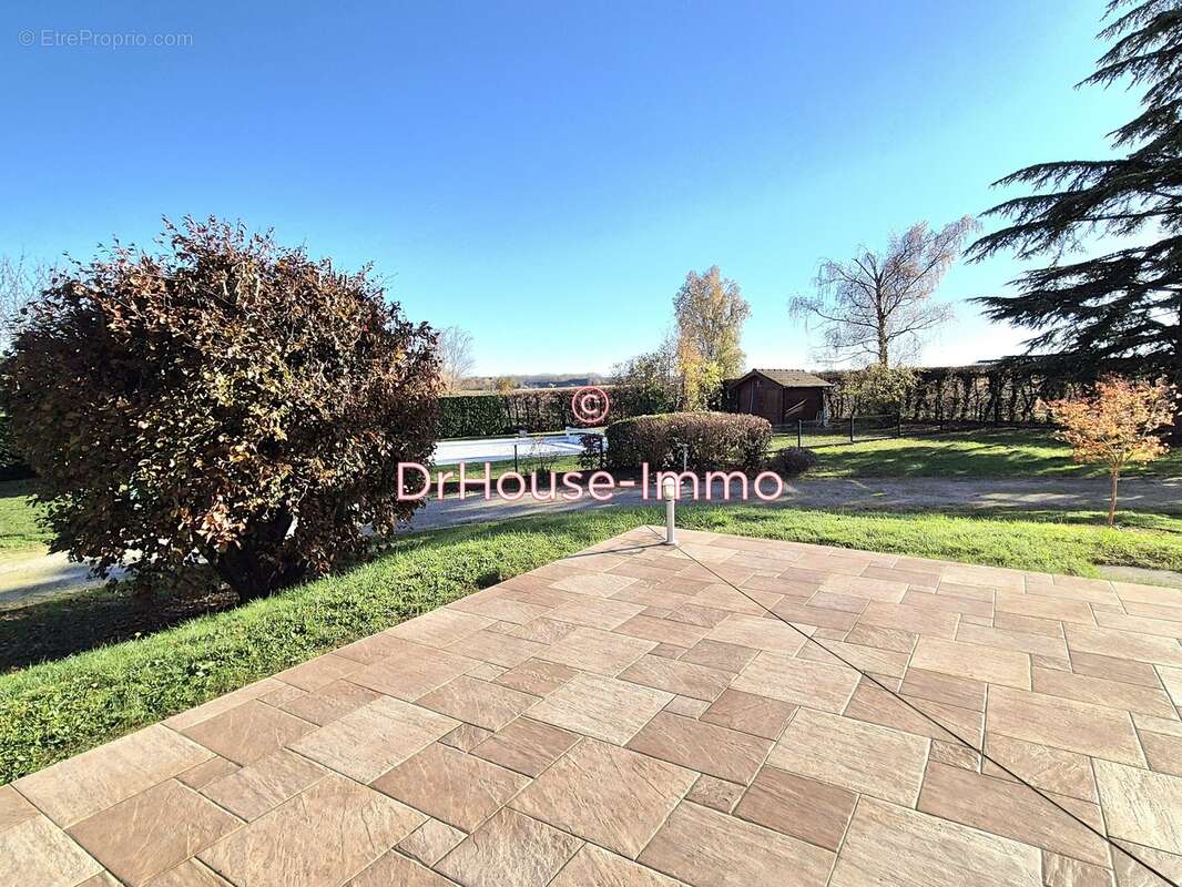 Maison à DRACY-LE-FORT