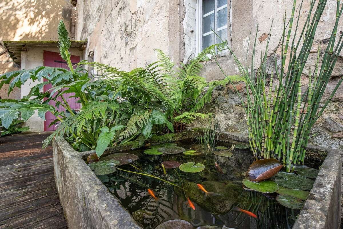 Maison à POUILLON