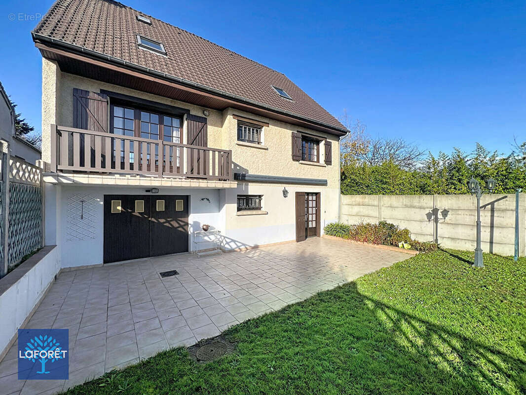 Maison à CORBEIL-ESSONNES