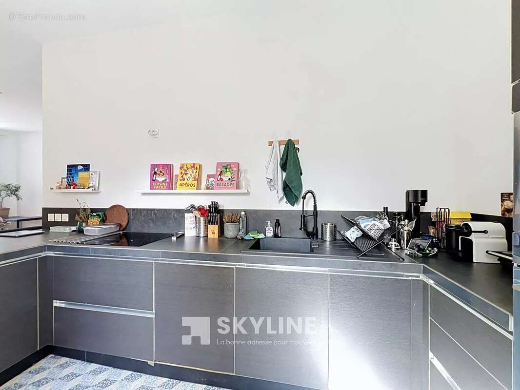 Appartement à MARSEILLE-5E