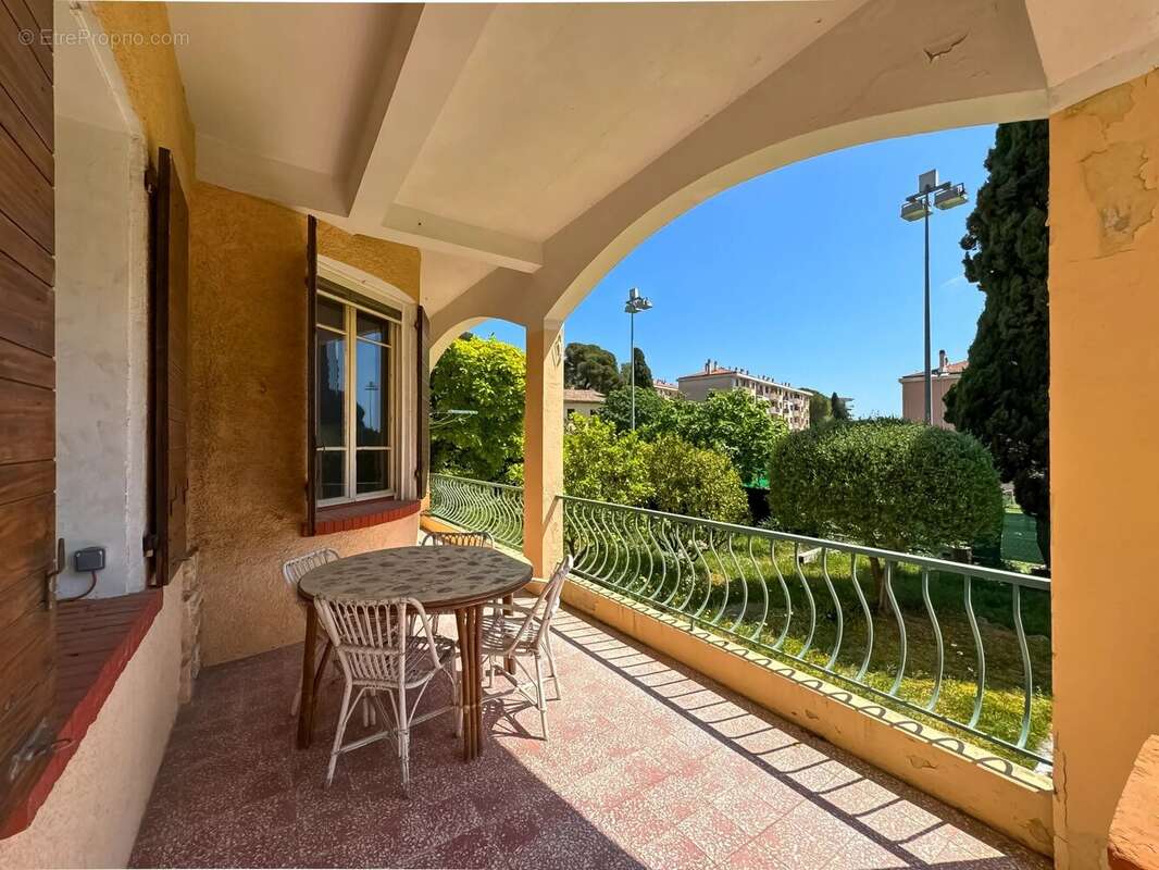 VILLEFRANCHE-SUR-MER – Dans un Écrin de Verdure - photo 6