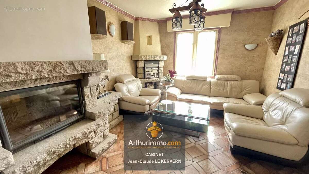 Maison à SAINT-CARREUC