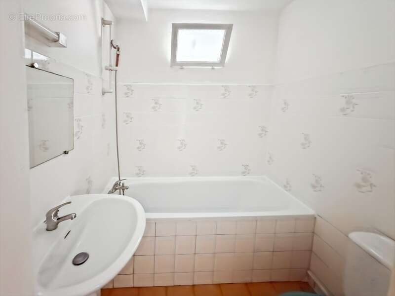 Idéal investisseur – Lumineux T1 bis de 49 m² – Bordeaux Capucins / Victoire - photo 8
