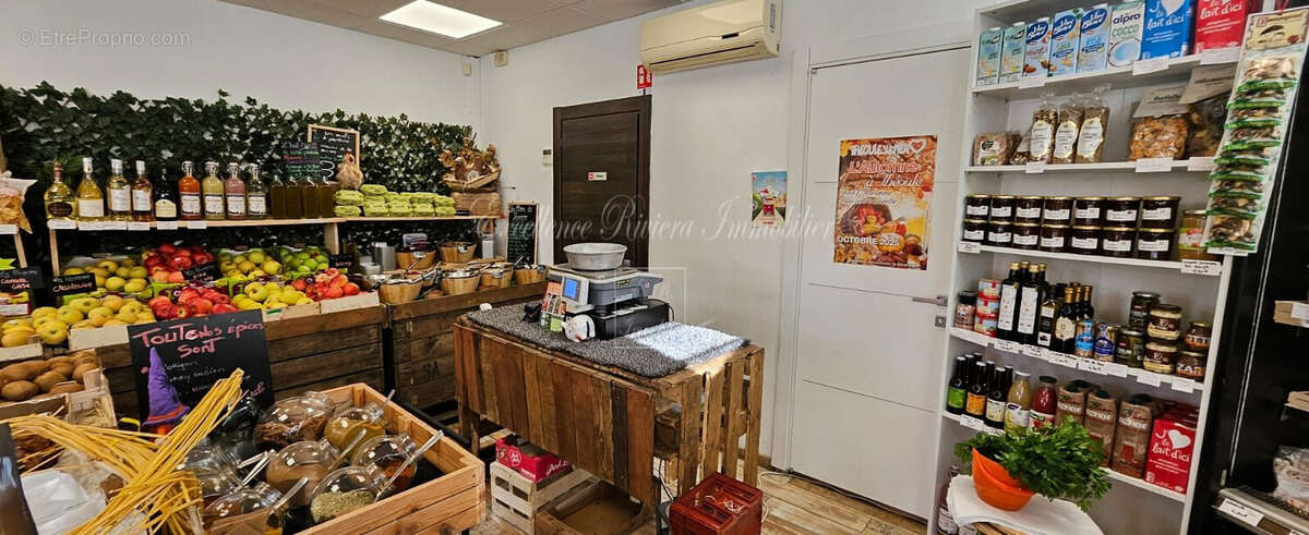 Autre à LA ROQUETTE-SUR-SIAGNE