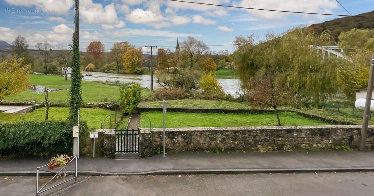 Maison à PORT-LESNEY