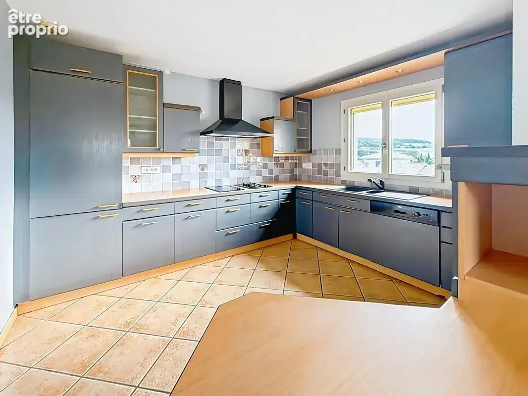 TOULAUD - Maison familiale de 137 m² avec piscine et sous-sol complet – Toulaud (à 20 min de Valence) - photo 6