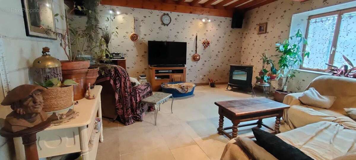 Photo 3 - Maison à VILLEBOIS