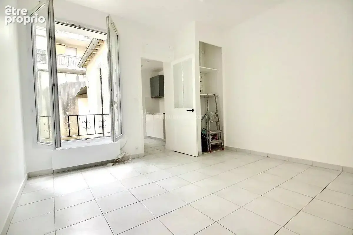 Photo Appartement à Asnieres-Sur-Seine au prix de 150 000€