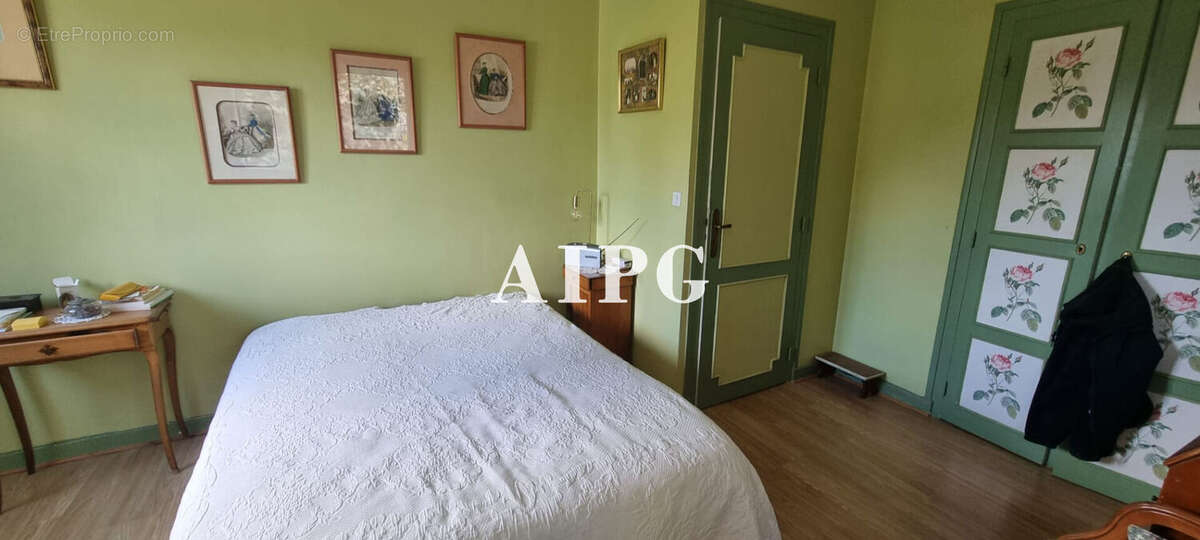 PLOUHA, centre maison de caractère à vendre - photo 5