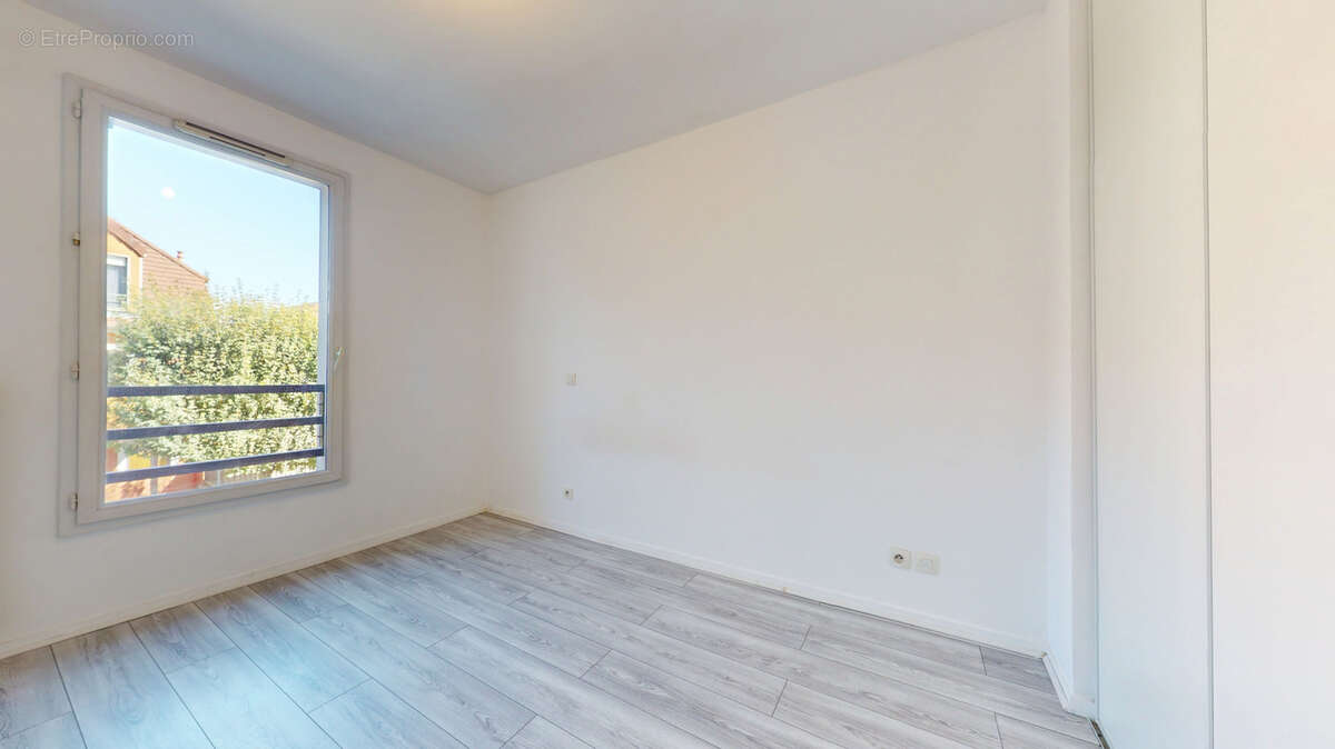 Bois Rochefort : Appartement 3 pièces avec balcon - photo 7