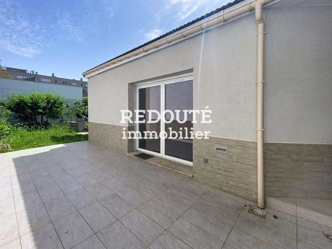 A VENDRE, Maison plain-pied (climatisée) proche centre ville - photo 4